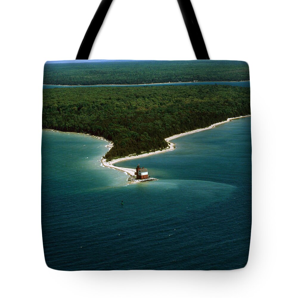 Lighthouse Tote Bag featuring the photograph Round Island Lighthouse, Mi #5 by Bruce Roberts