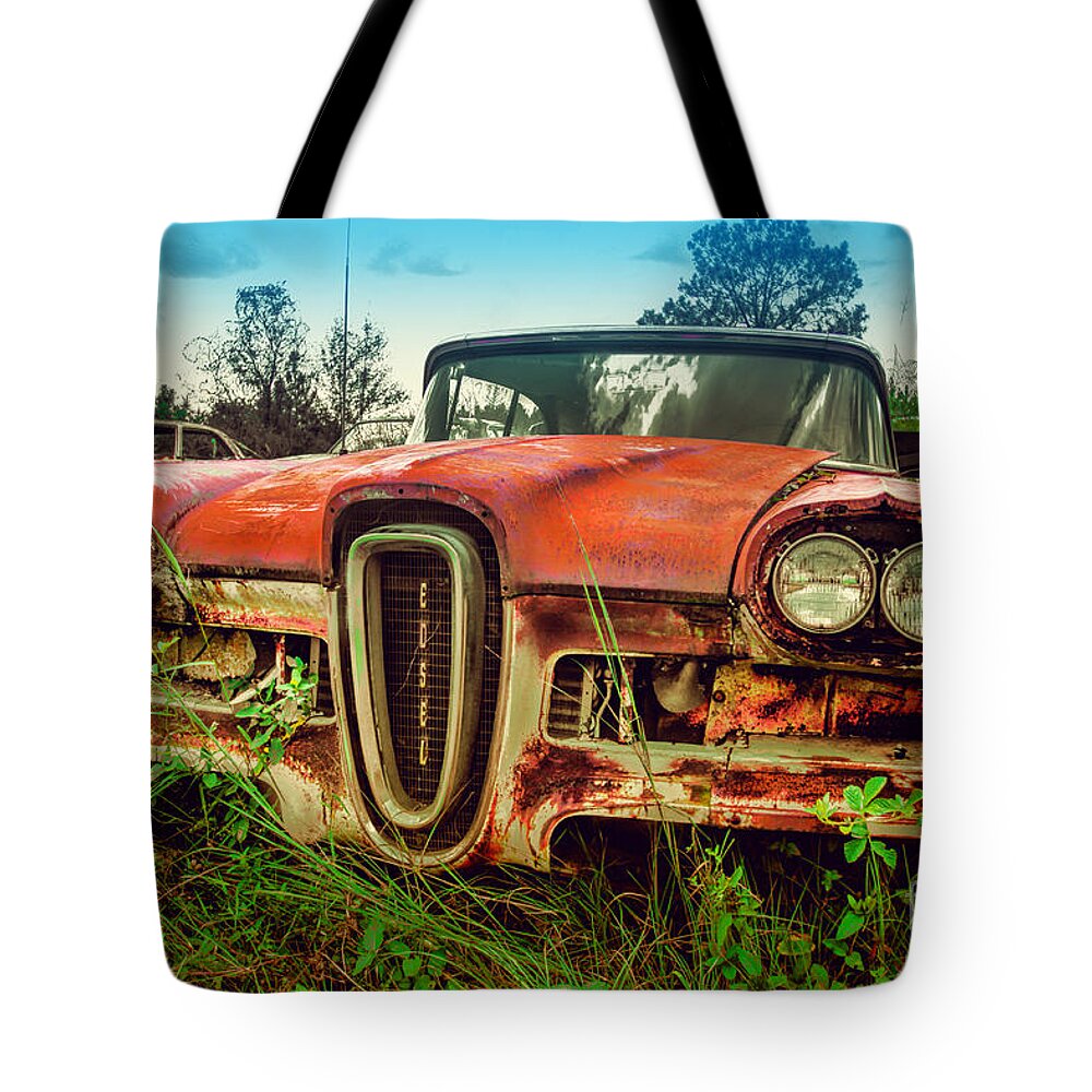 1958 Ford Edsel Tote Bag featuring the photograph 58 Edsel by Dave Bosse