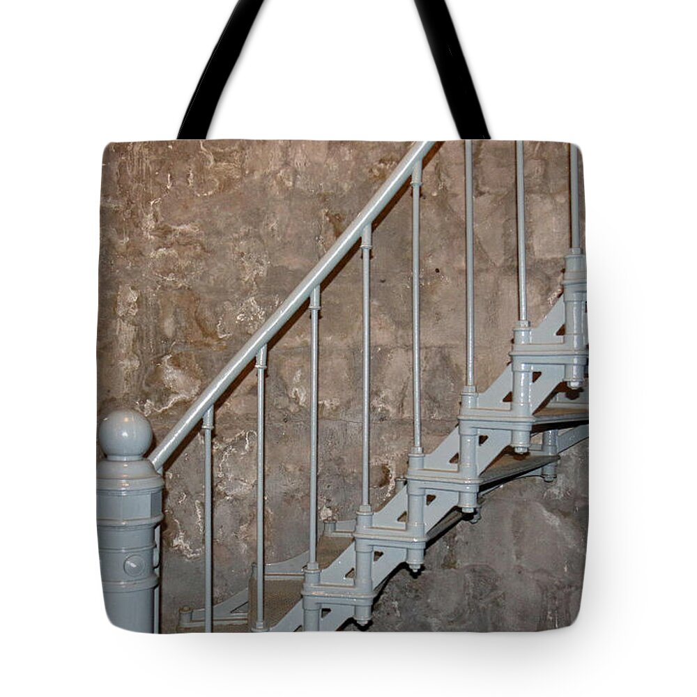 Pacific Ocean Tote Bag featuring the photograph 69 Steps by E Faithe Lester