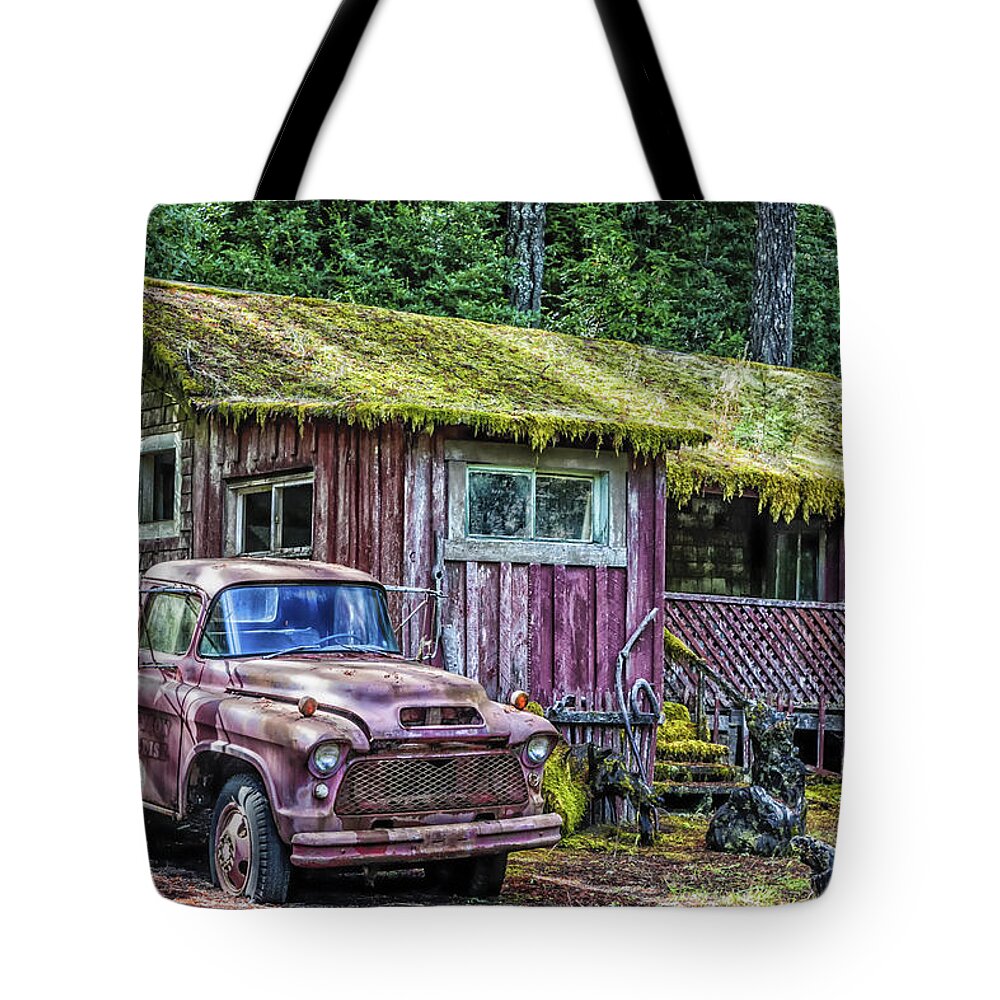 Image Tote Bag featuring the photograph A Match Made In Heaven - Photography By Jo Ann Tomaselli by Jo Ann Tomaselli