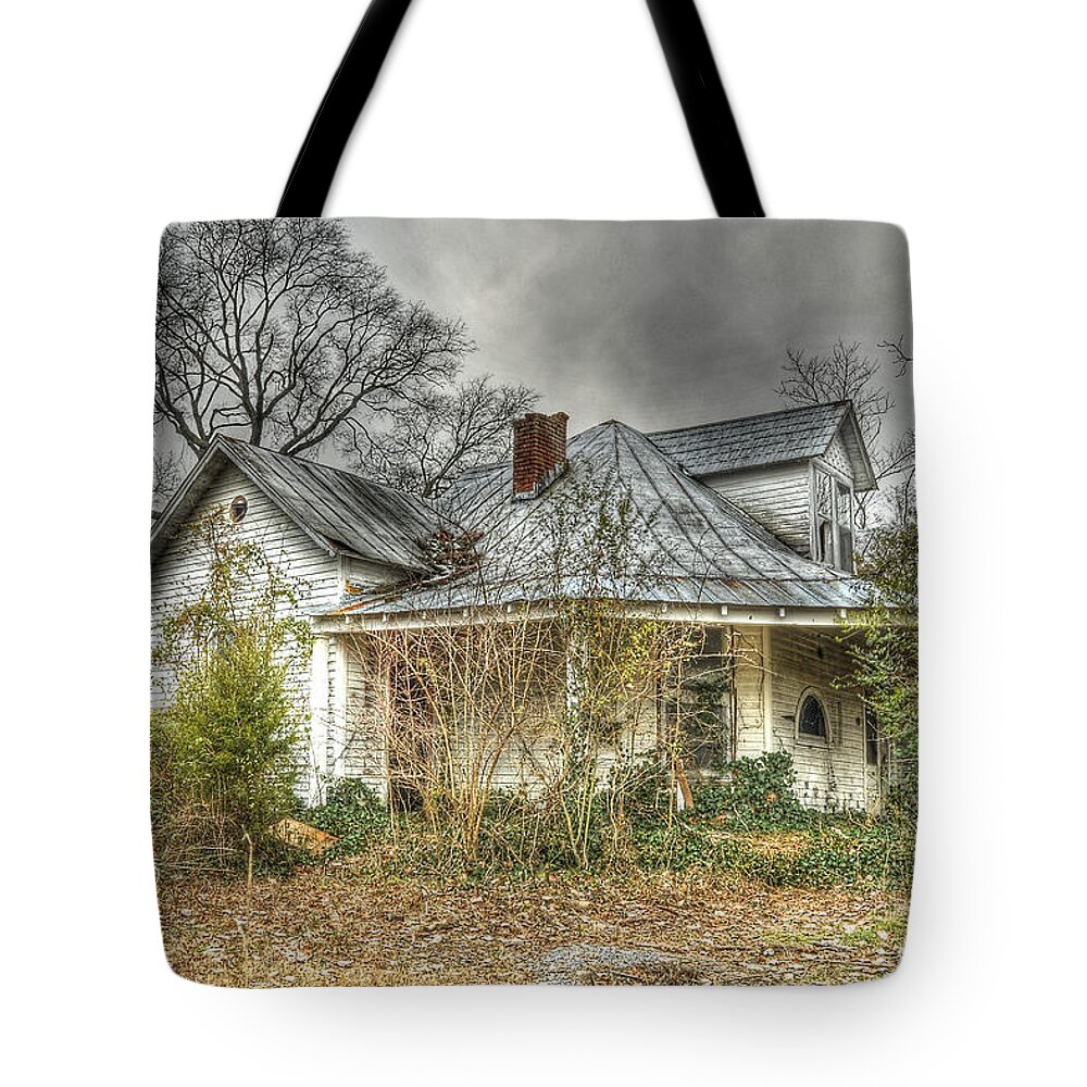 Abandoned House Tote Bag featuring the photograph Abandoned and Forgotten by Brett Engle