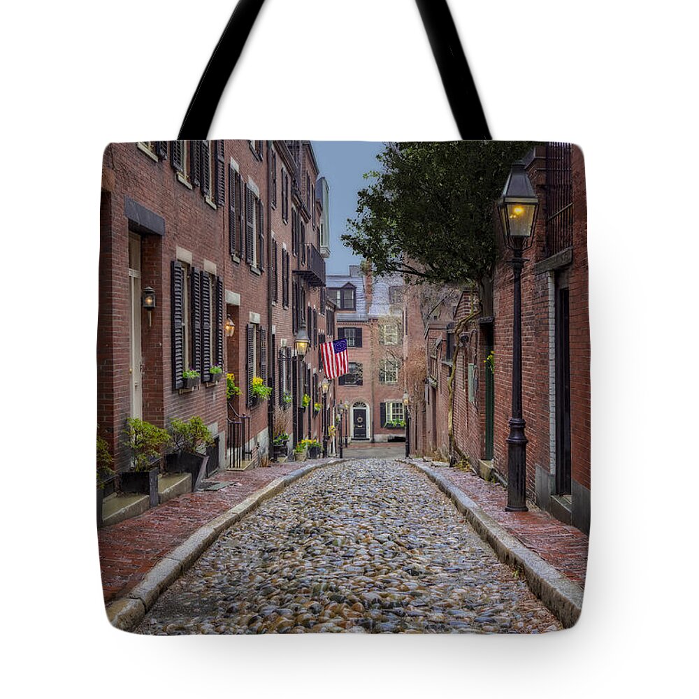 Acorn Street Tote Bag featuring the photograph Acorn Street Boston by Susan Candelario