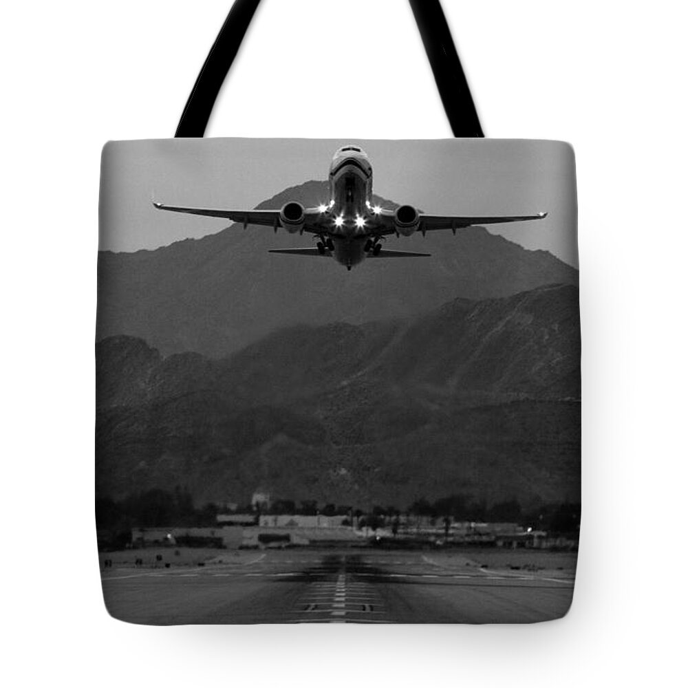 Alaska Airlines Tote Bag featuring the photograph Alaska Airlines Palm Springs Takeoff by John Daly