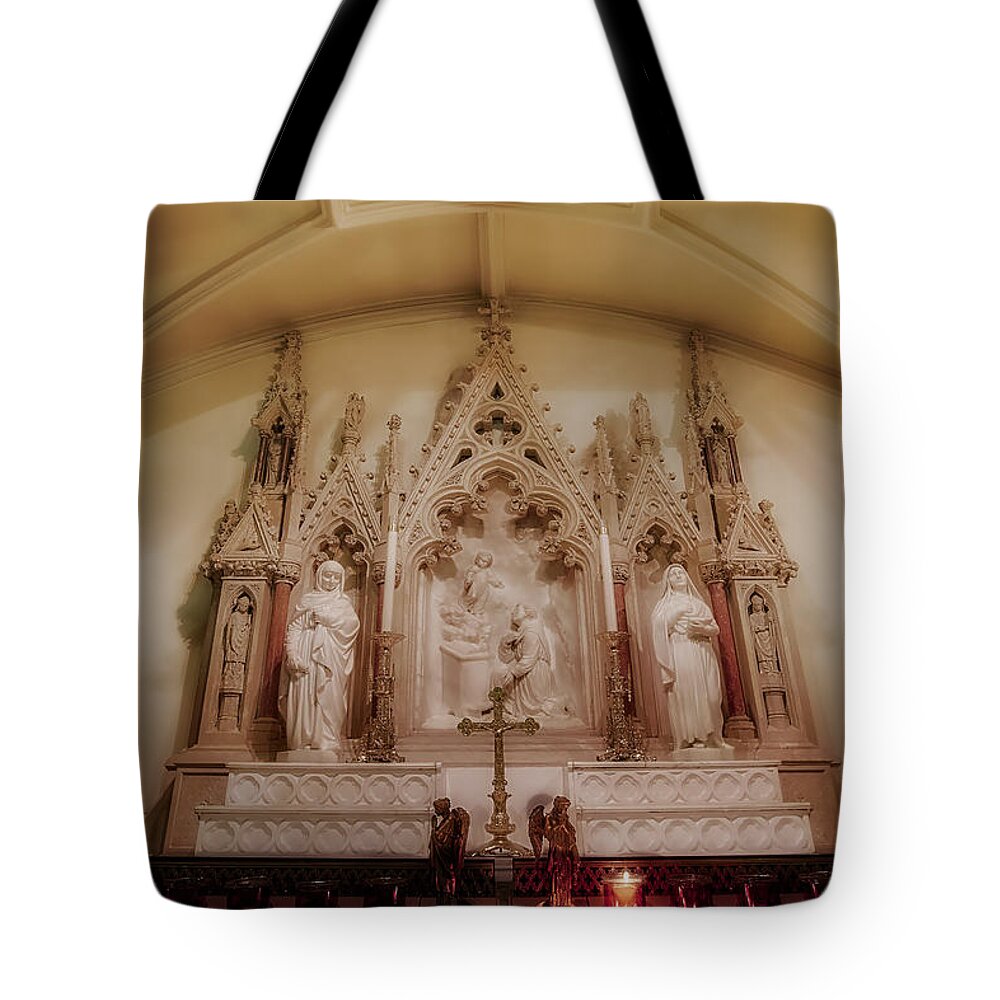 Saint Patricks Cathedral Tote Bag featuring the photograph Altar by Susan Candelario
