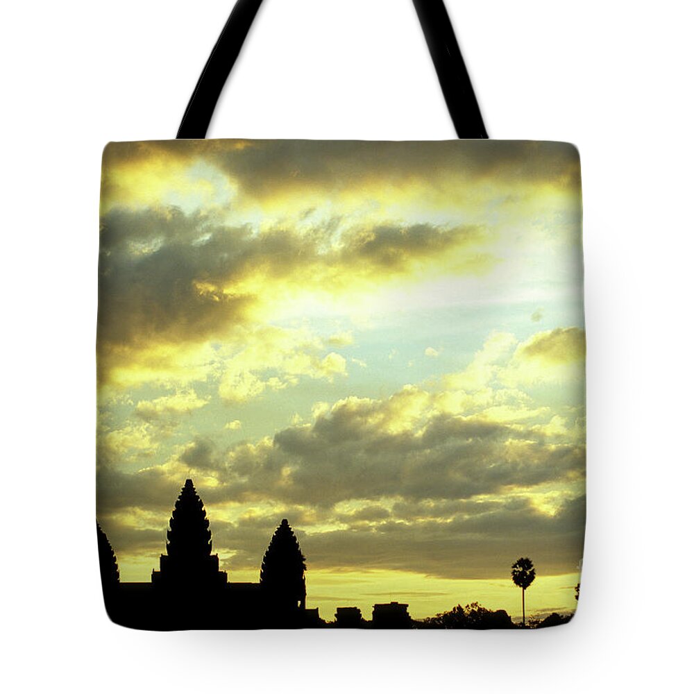 Angkor Wat Tote Bag featuring the photograph Angkor Wat Sunrise 03 by Rick Piper Photography