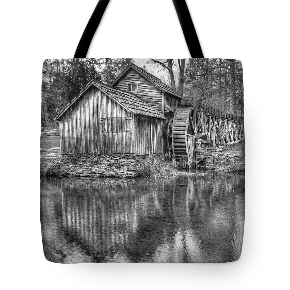Mill Pond Tote Bags