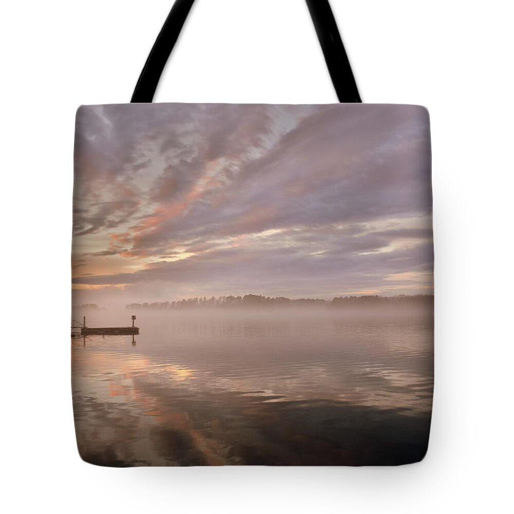 Sunsets Tote Bag featuring the photograph As Good As Gone by Lisa Wooten