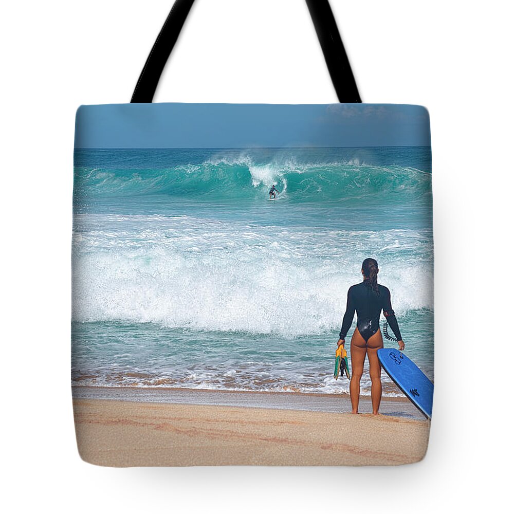 Banzai Pipeline Tote Bag featuring the photograph Banzai Pipeline Aqua Dream by Aloha Art