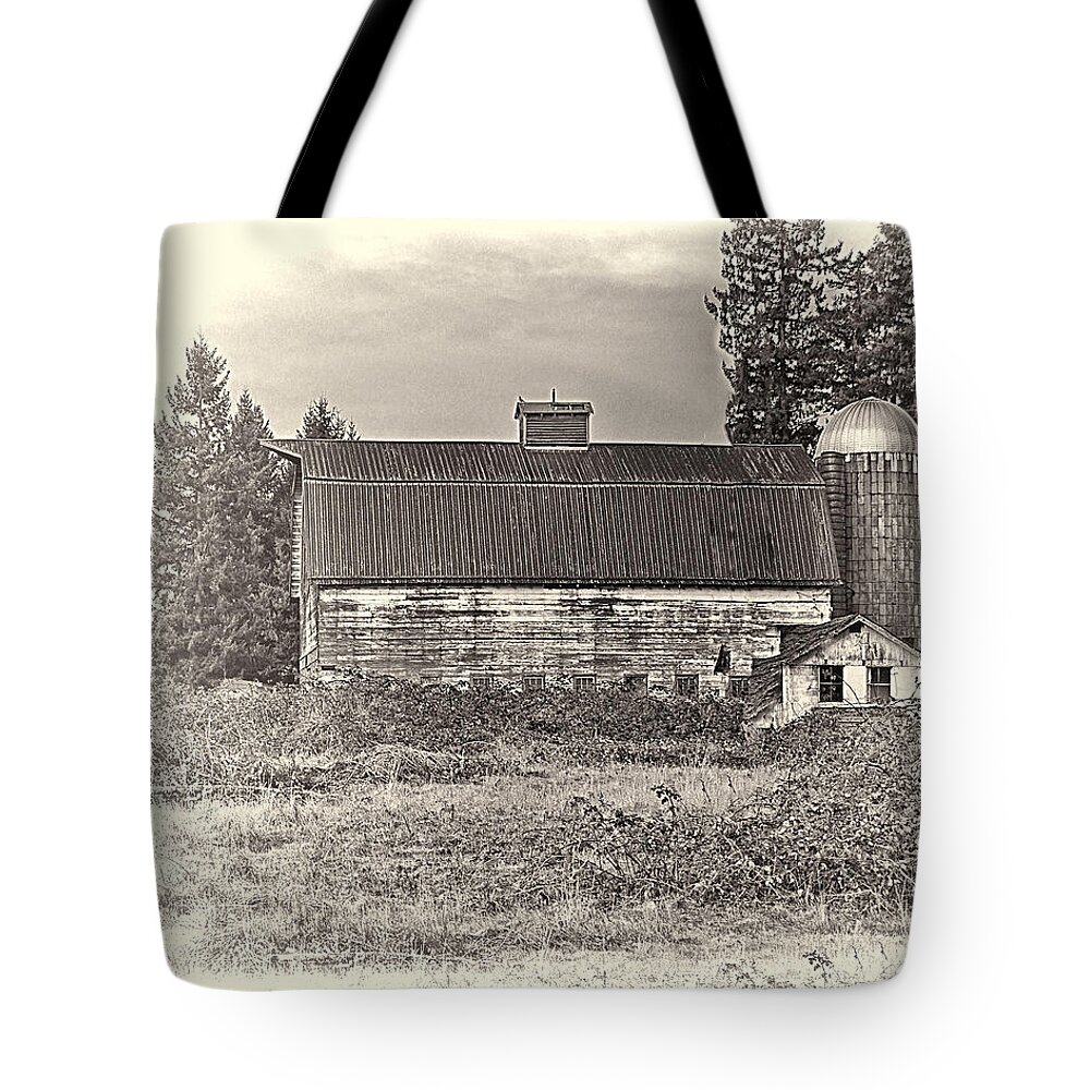 Ron Roberts Photography Tote Bag featuring the photograph Barn With Silo by Ron Roberts