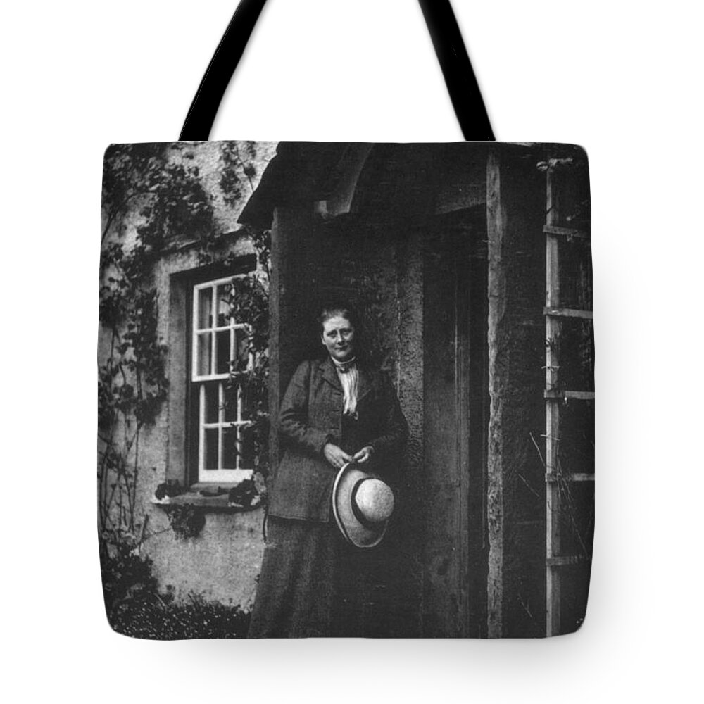 1907 Tote Bag featuring the photograph Beatrix Potter (1866-1943) by Granger