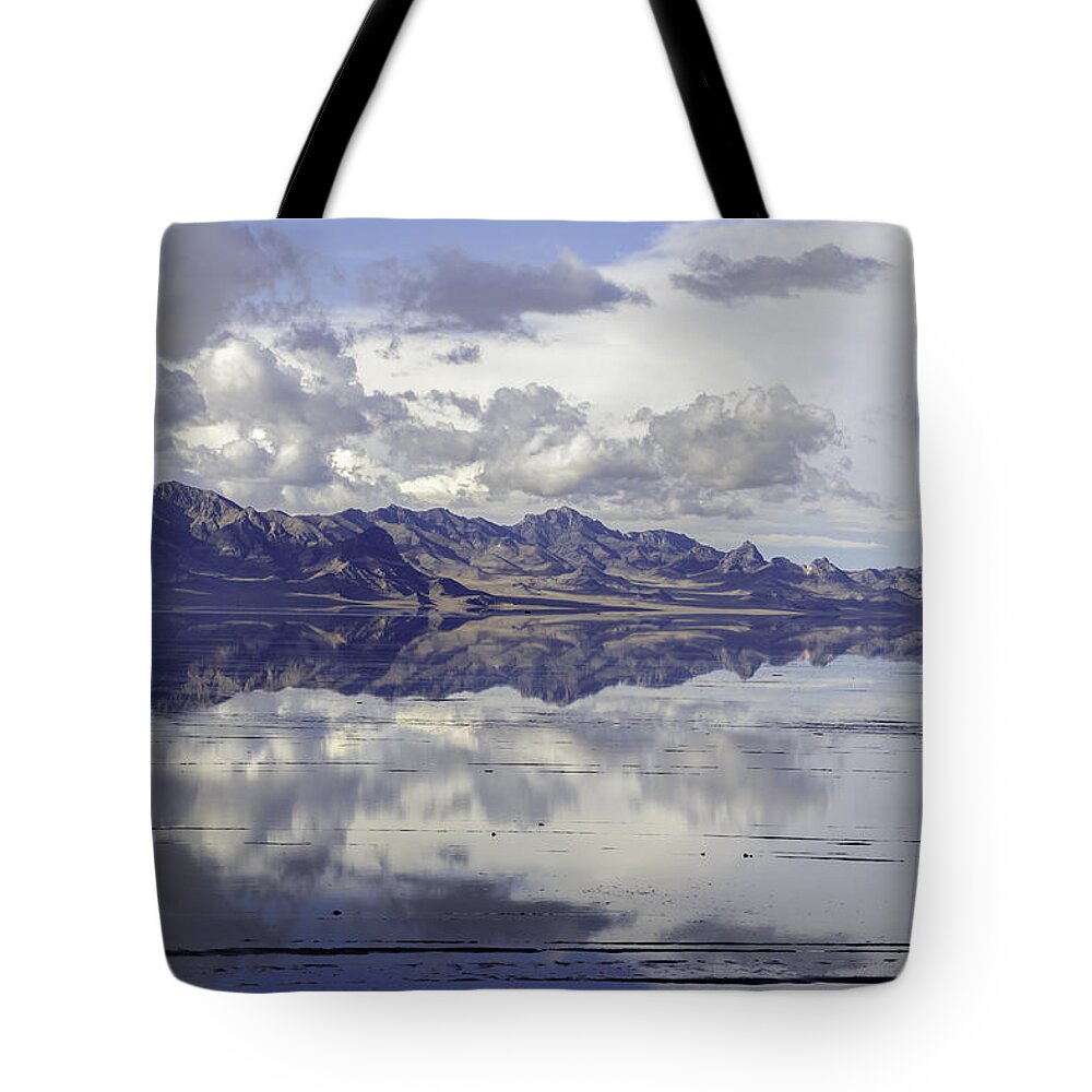 2013 09 Usa Tote Bag featuring the photograph Bonneville Salt Flats by Sue Leonard
