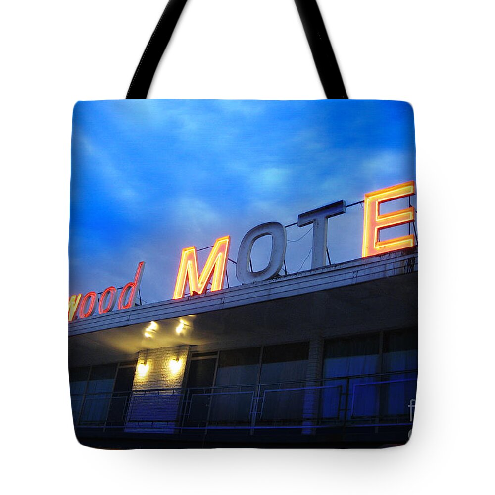 Turnpike Tote Bag featuring the photograph Breezewood Hotel by Jim Zahniser