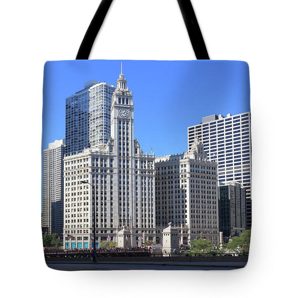 Chicago River Tote Bag featuring the photograph Buildings By The Chicago River, Chicago by Fraser Hall