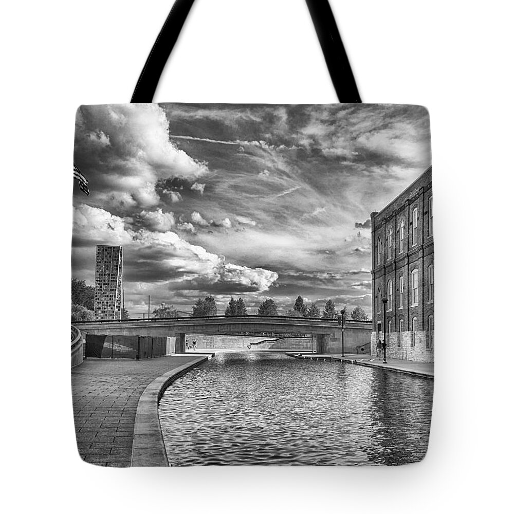 Indianapolis Tote Bag featuring the photograph Canal Walk by Howard Salmon