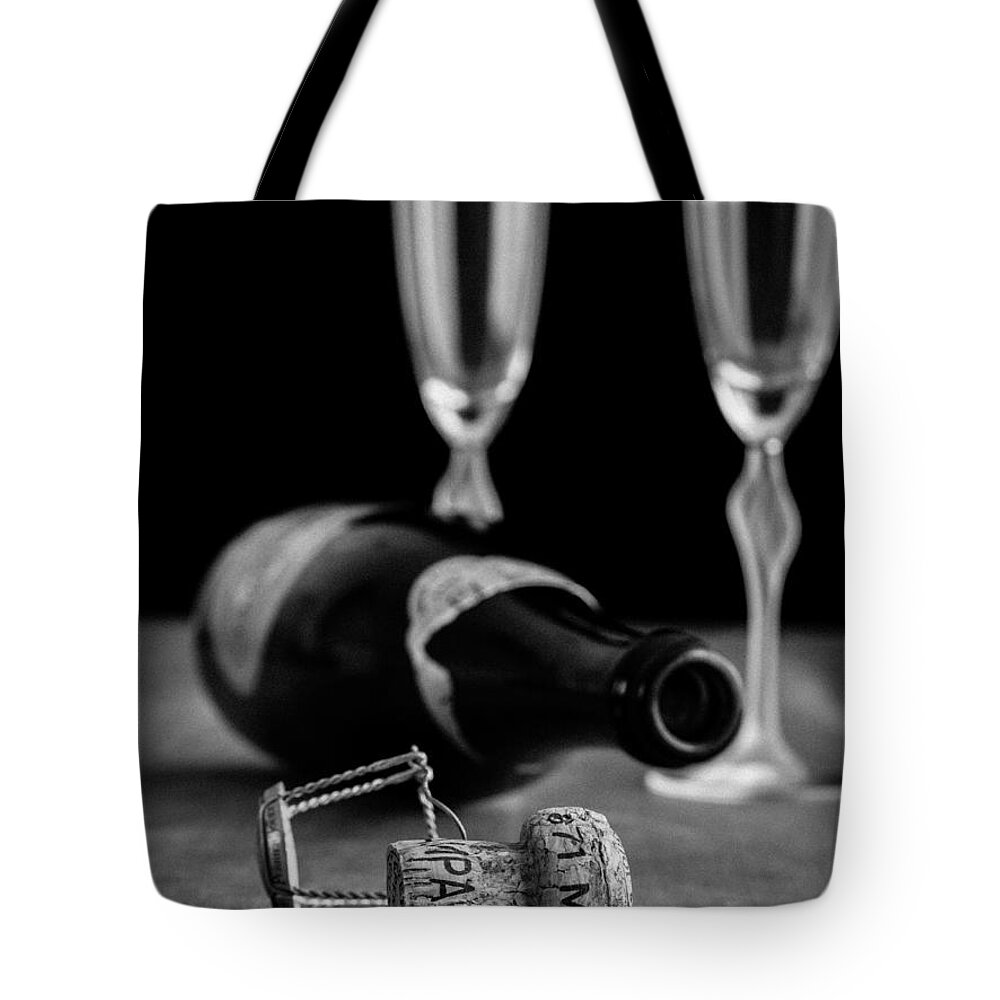 Glass Tote Bag featuring the photograph Oh What A Night by Edward Fielding