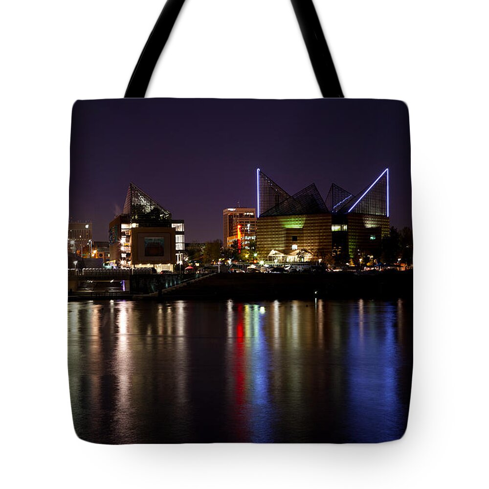 View Tote Bag featuring the photograph Chattanooga at Night by Melinda Fawver