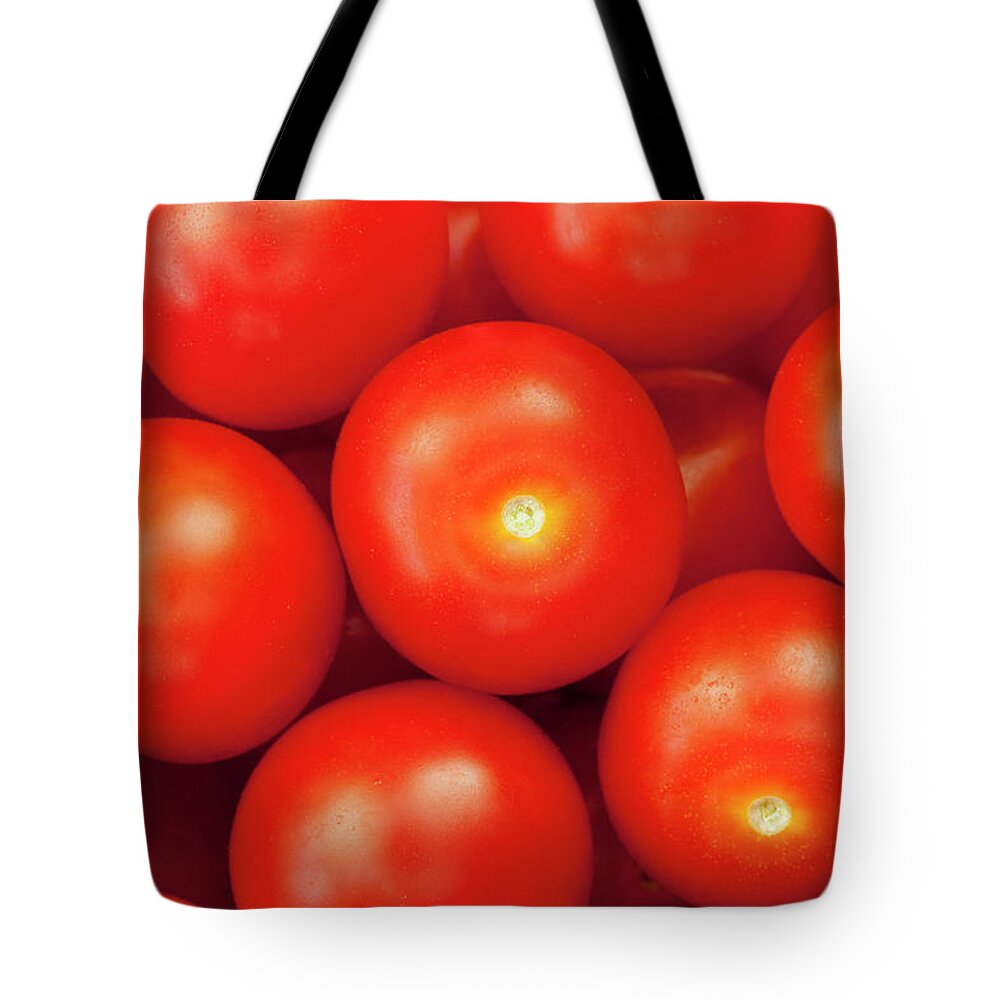 Large Group Of Objects Tote Bag featuring the photograph Cherry Tomatoes by Andrew Dernie