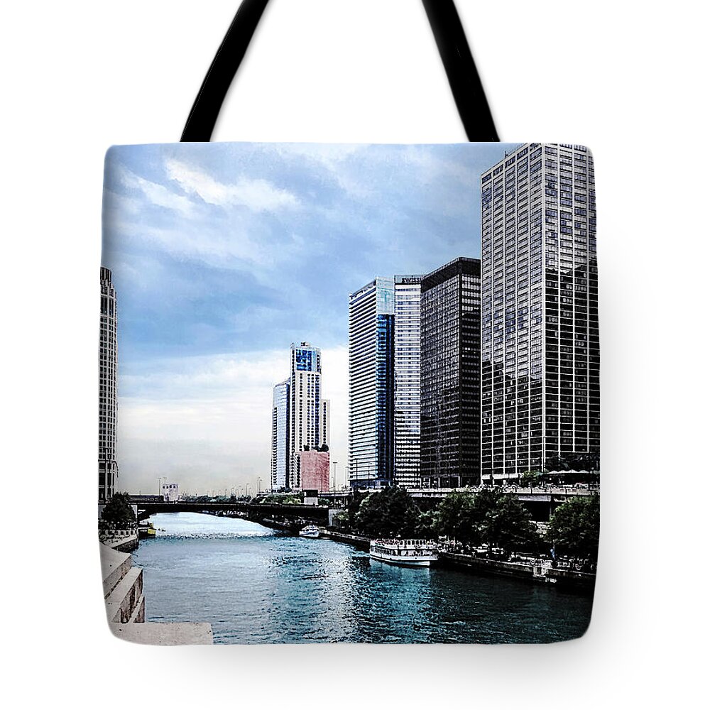Chicago Tote Bag featuring the photograph Chicago - View From Michigan Avenue Bridge by Susan Savad