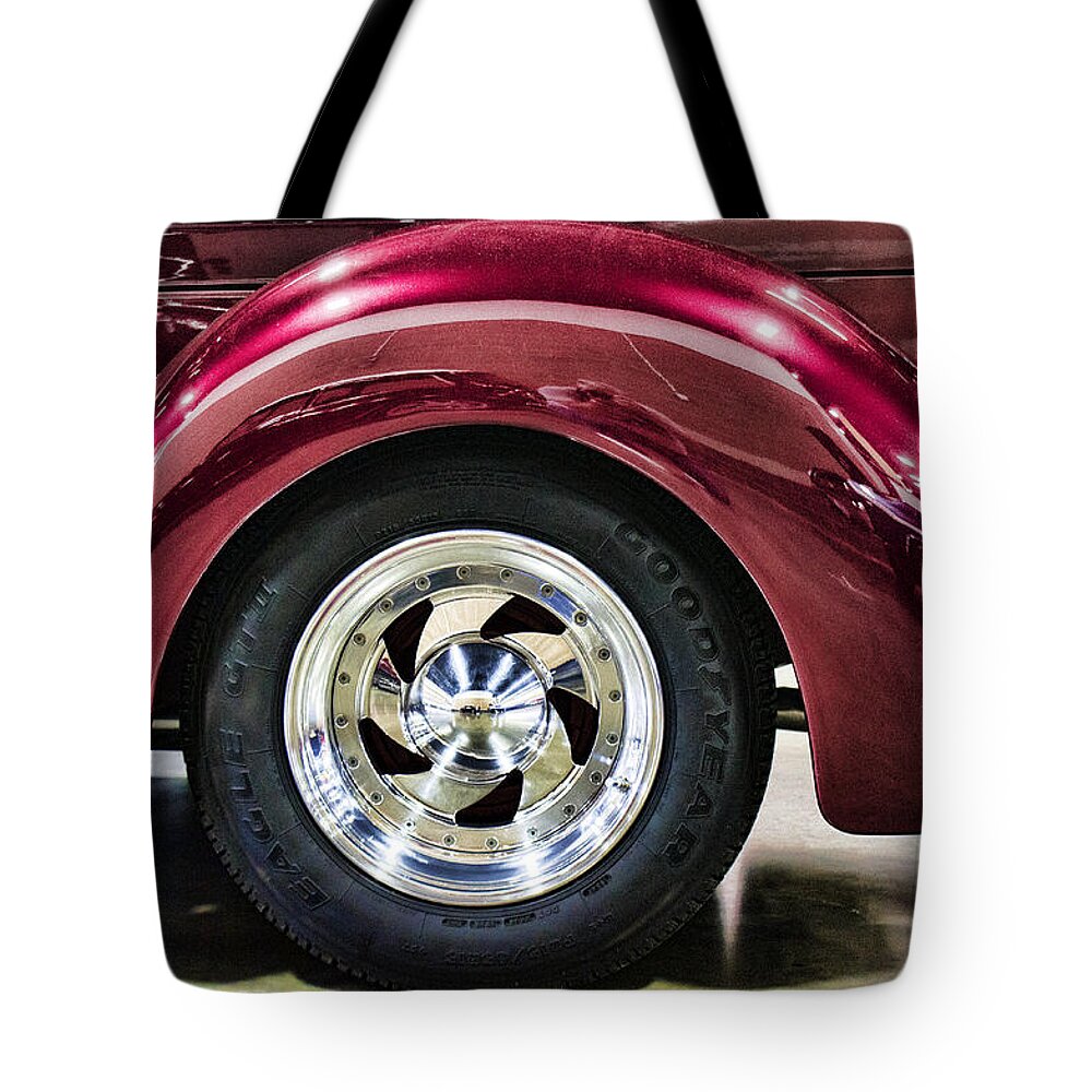 Wheel Tote Bag featuring the photograph Chrome Wheel by Ron Roberts
