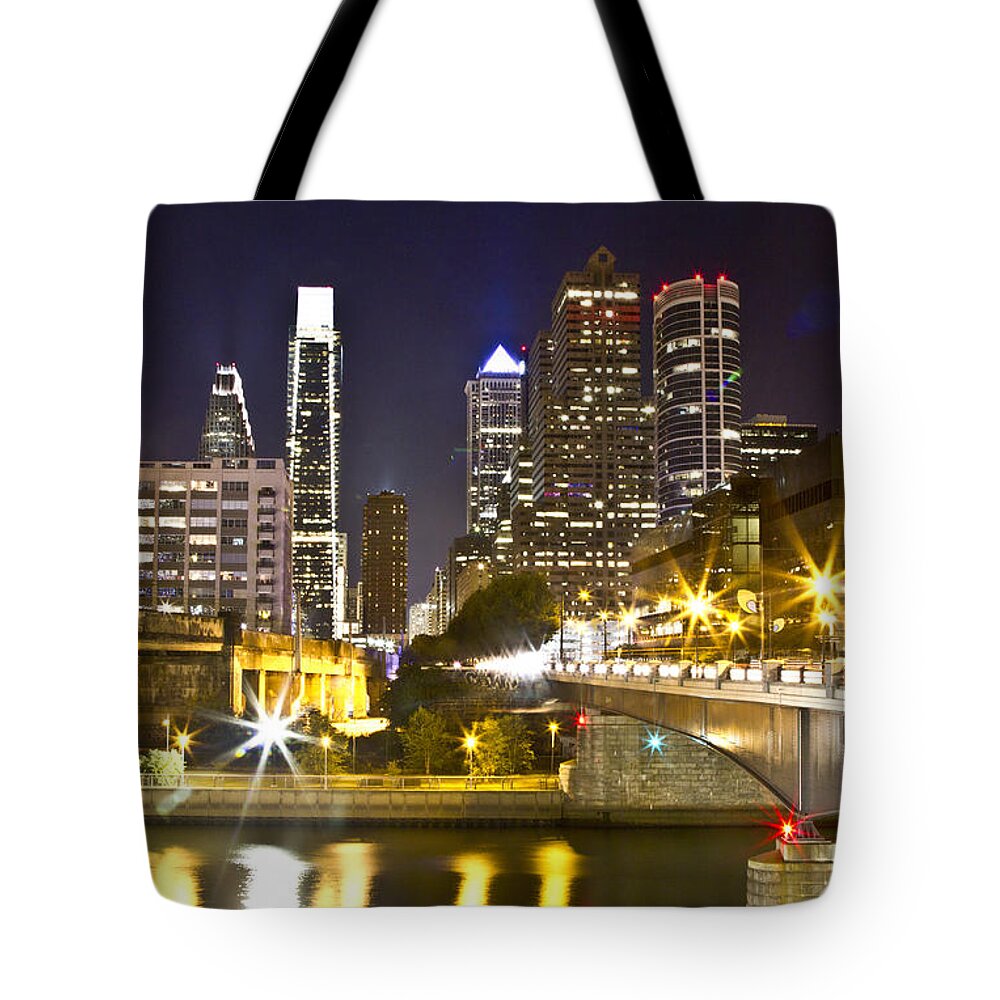 Philadelphia Tote Bag featuring the photograph City Alive by Paul Watkins