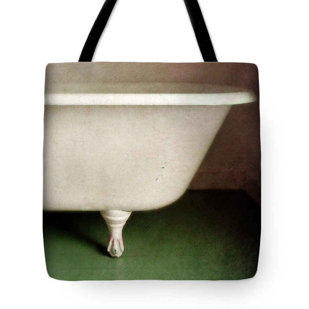 Tub Tote Bag featuring the photograph Claw Foot Tub by Jill Battaglia