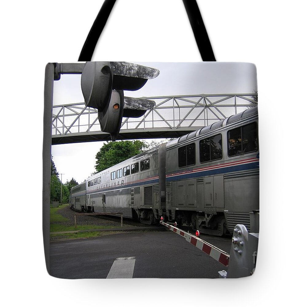 Amtrak Tote Bag featuring the photograph Coast Starlight in Salem by James B Toy