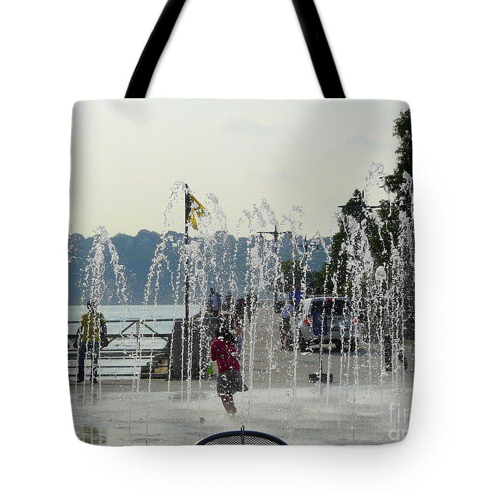 Summertime Tote Bag featuring the photograph Cooling Off by Avis Noelle