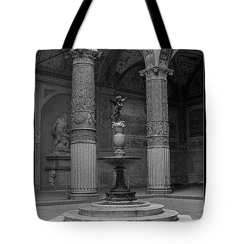 Courtyard Palazzo Becchio Tote Bag featuring the photograph Courtyard Fountain by Weston Westmoreland