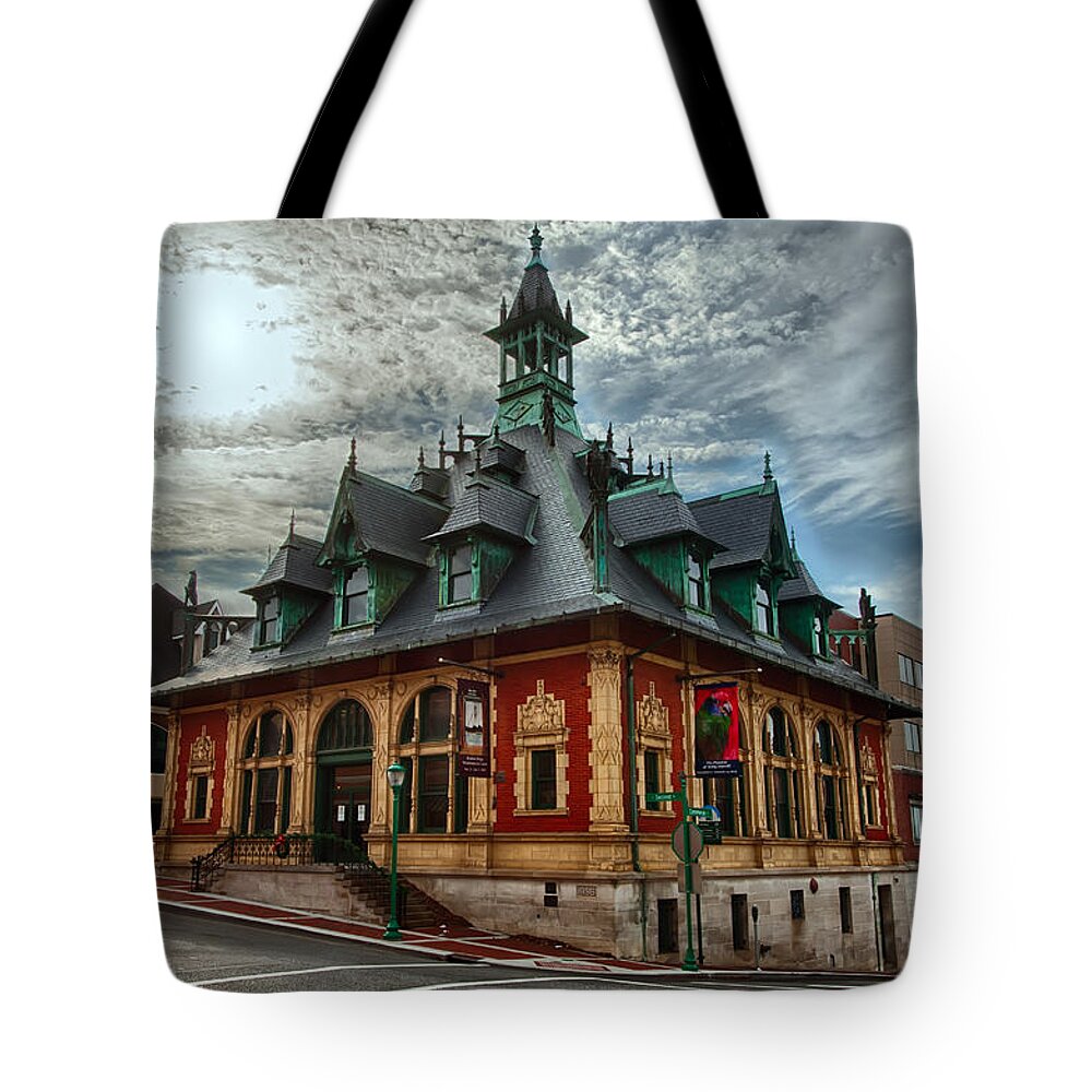 Clarksville Tote Bag featuring the photograph Customs House Museum by Dan McManus