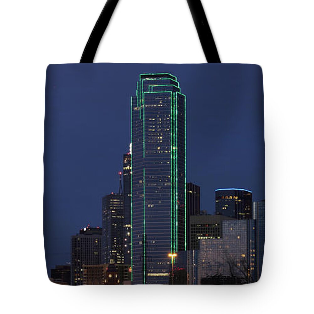 Dallas Tote Bag featuring the photograph Dallas Skyline by Jonathan Davison