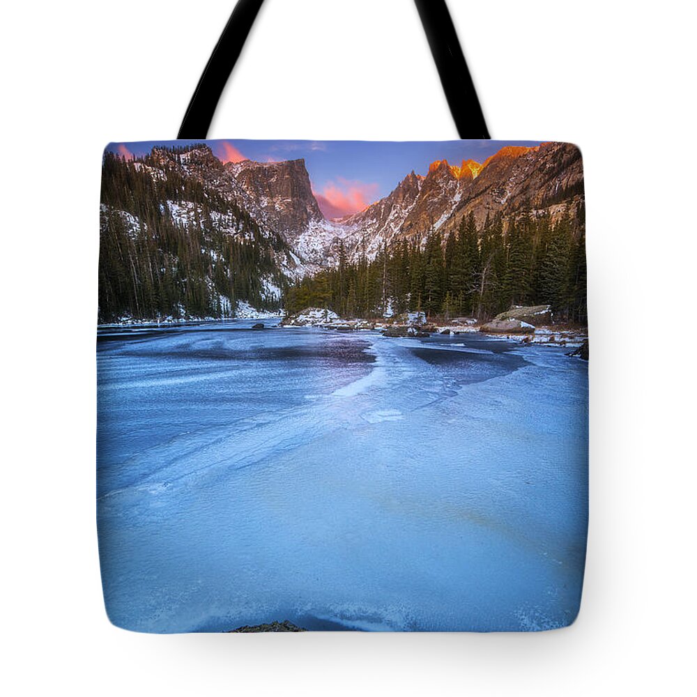 Dream Lake Tote Bag featuring the photograph Dream Lake Blues by Darren White