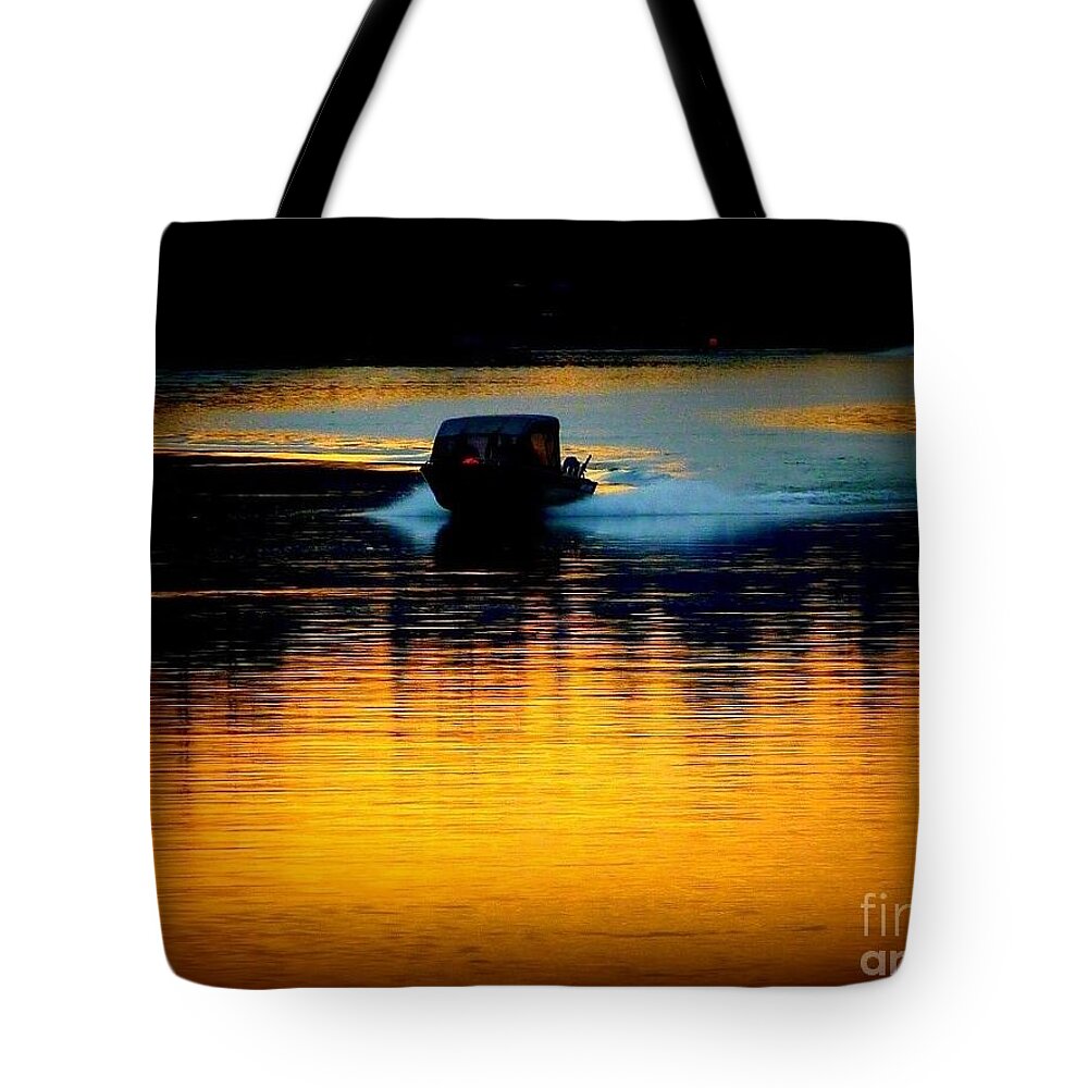 Early Riser Tote Bag featuring the photograph Early Riser by Susan Garren