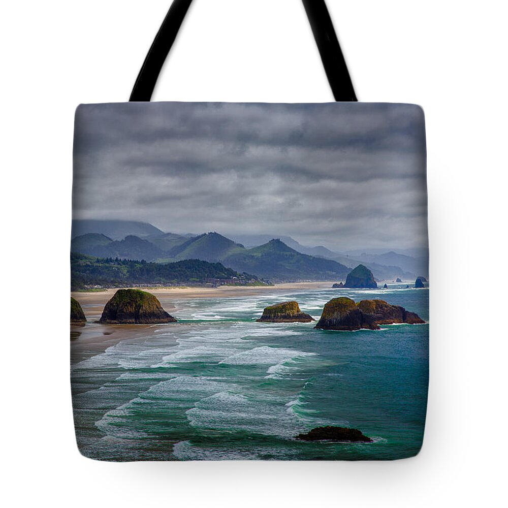 Oregon Tote Bag featuring the photograph Ecola Viewpoint by Rick Berk