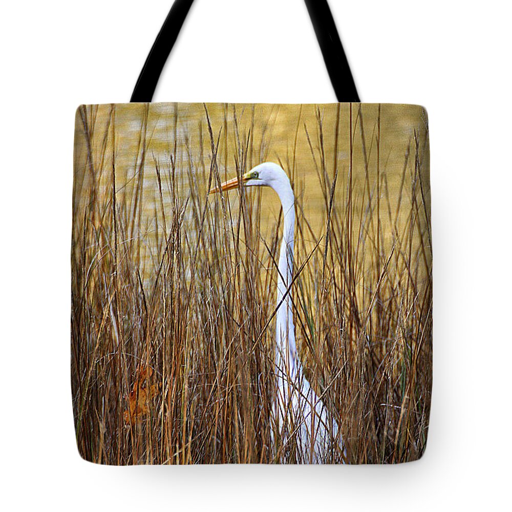 Wildlife Tote Bag featuring the photograph Egret in the Grass by William Selander