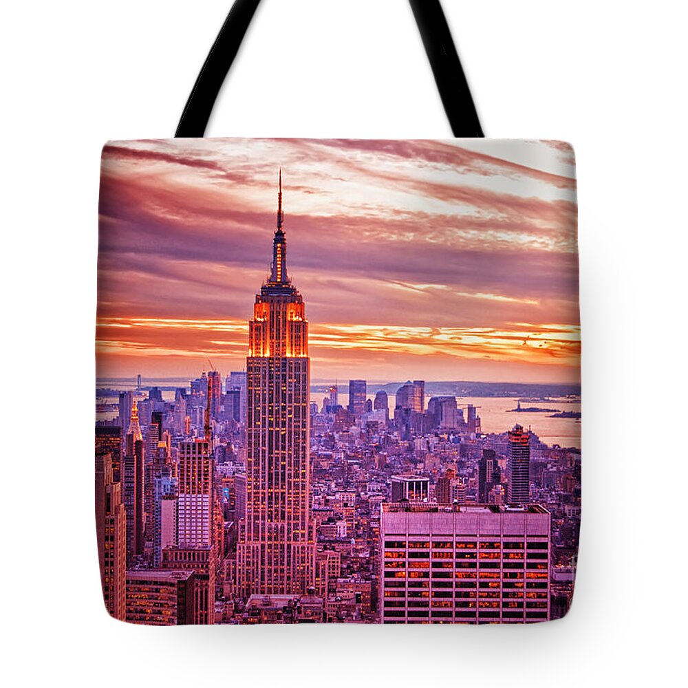 New York City Tote Bag featuring the photograph Evening in New York City by Sabine Jacobs