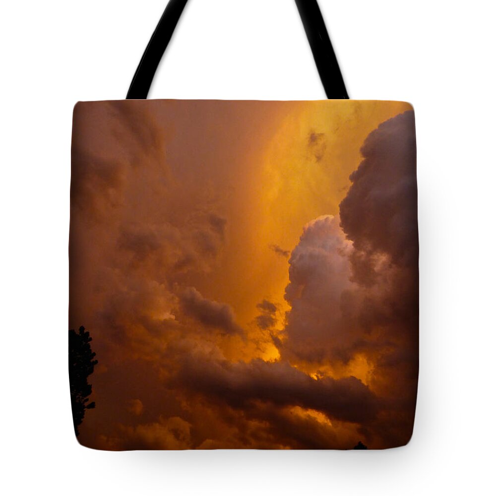 Sunset Tote Bag featuring the photograph Evening sky by George Tuffy