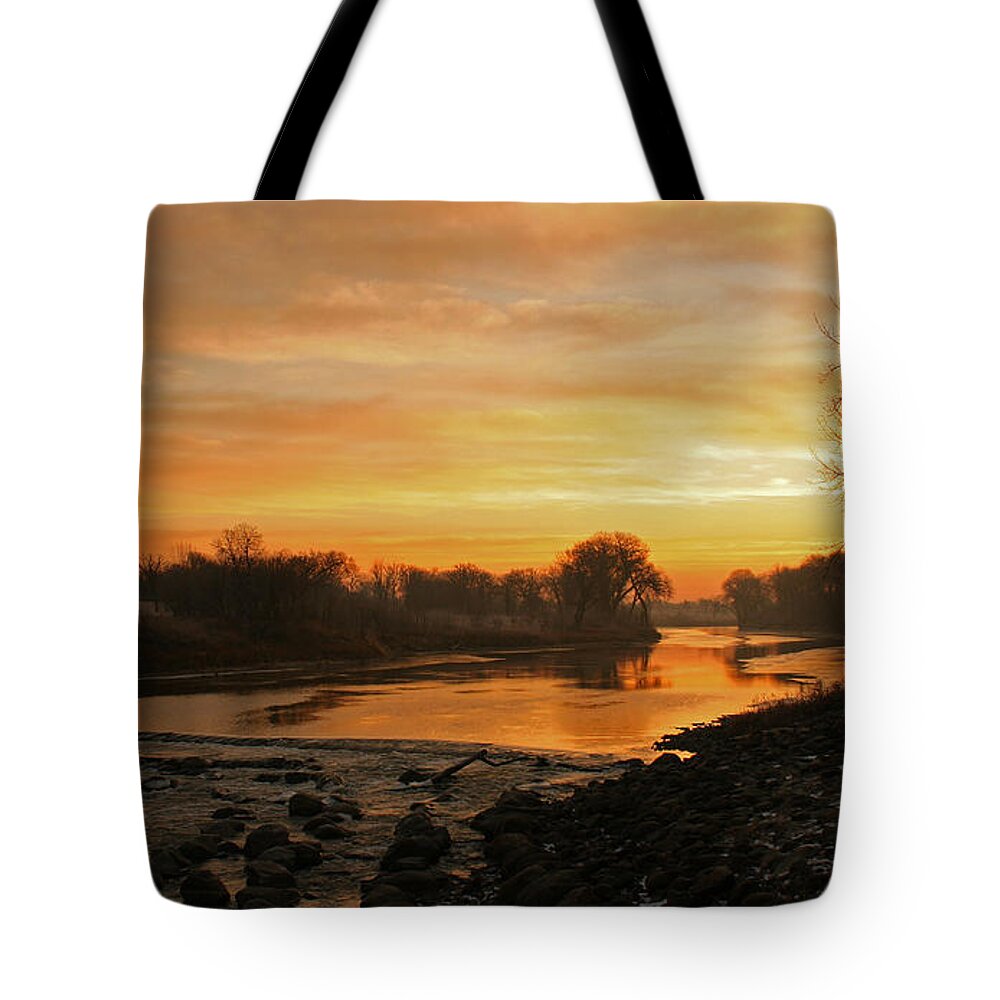 Red River Tote Bag featuring the photograph Fall Sunrise on the Red River by Steve Augustin