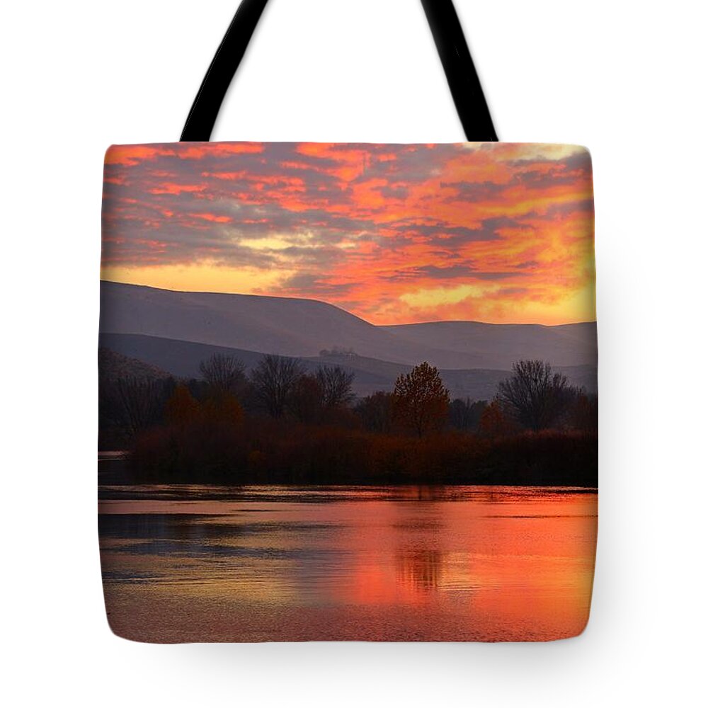 Fall Tote Bag featuring the photograph Fall sunset by Lynn Hopwood