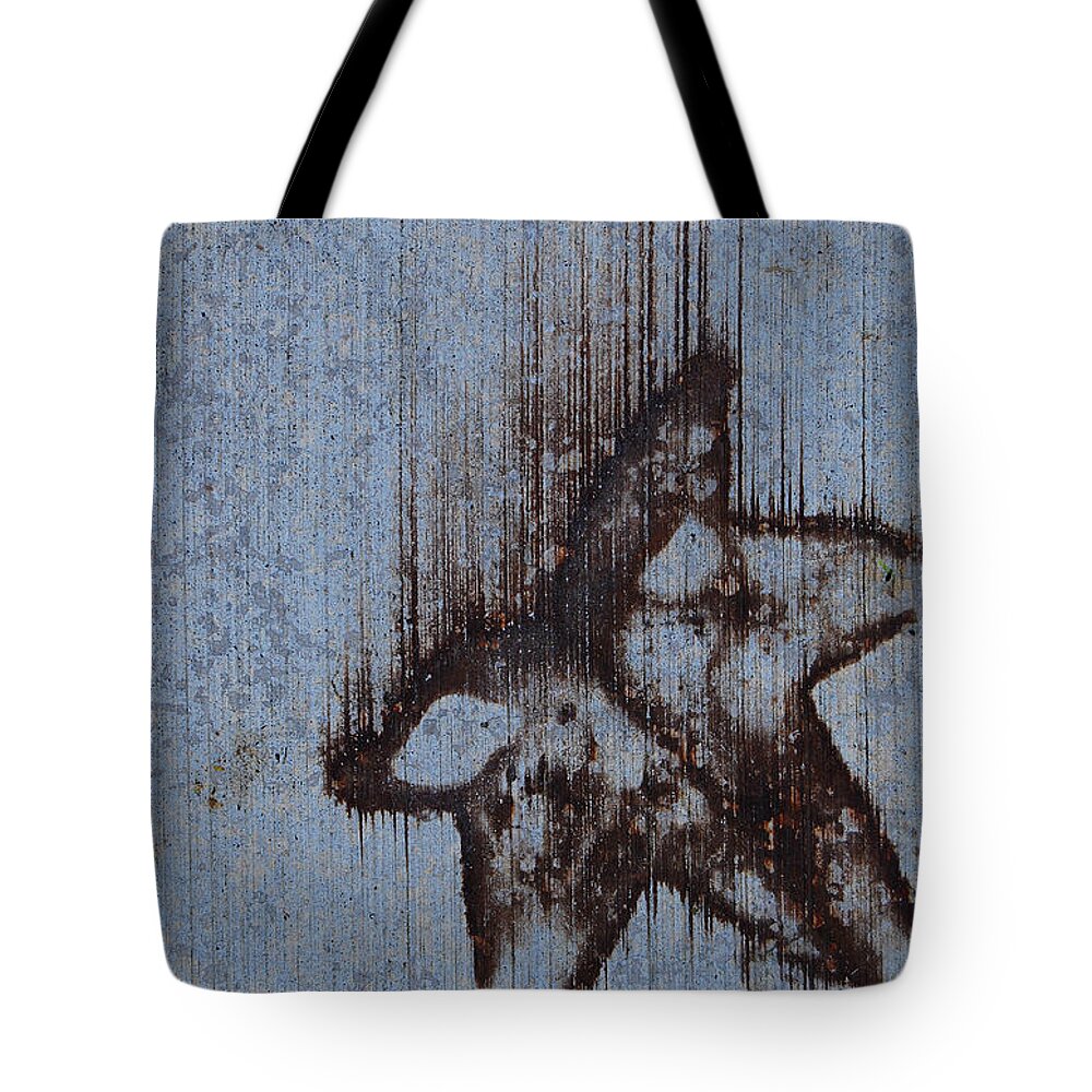Raw Abstract Tote Bag featuring the photograph Falling Star by Jani Freimann