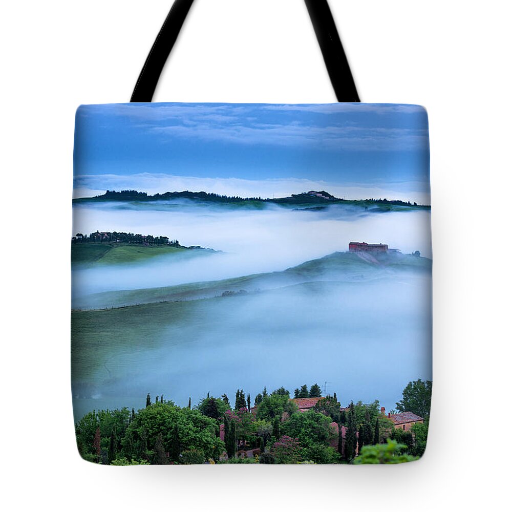 Scenics Tote Bag featuring the photograph Farm In Tuscany At Dawn by Gehringj