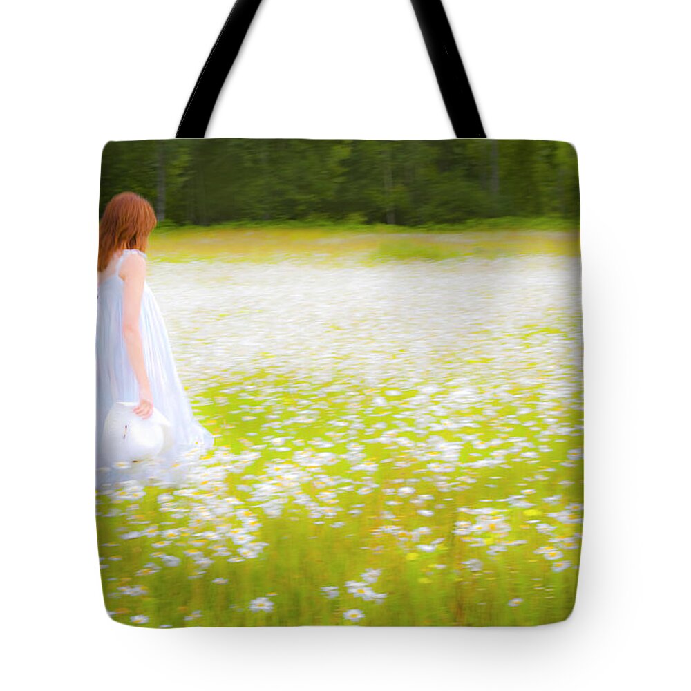 Children Tote Bag featuring the photograph Field Of Dreams by Theresa Tahara