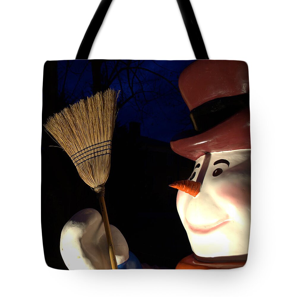 Frosty Tote Bag featuring the photograph Frosty The Snowman by Cathy Shiflett