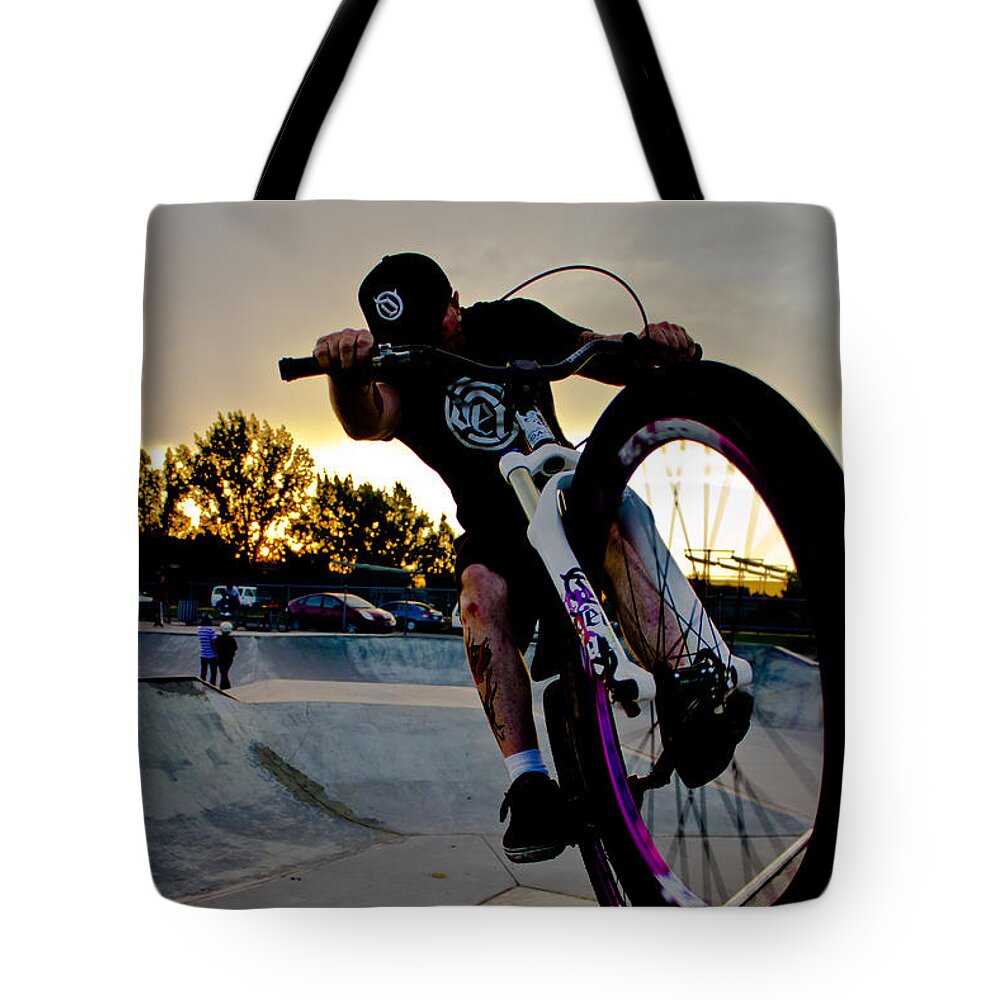 26 Tote Bag featuring the photograph Fumanchue by Joel Loftus