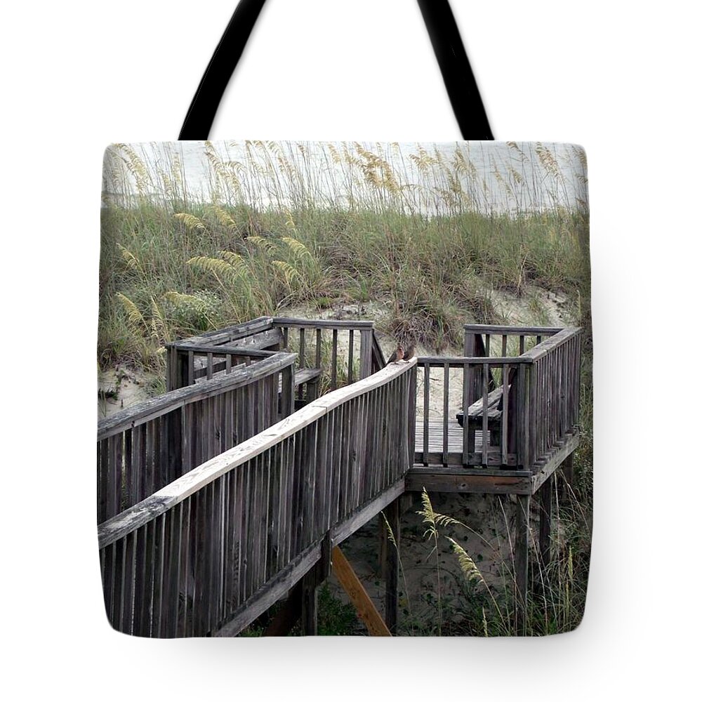 Myrtle Beach Tote Bag featuring the photograph Get to the Beach by Wendy Gertz