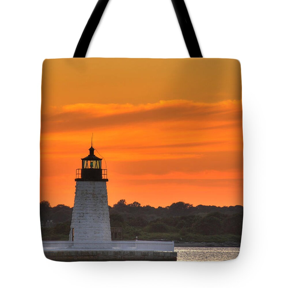 Newport Tote Bag featuring the photograph Goat Island Light by Andrew Pacheco