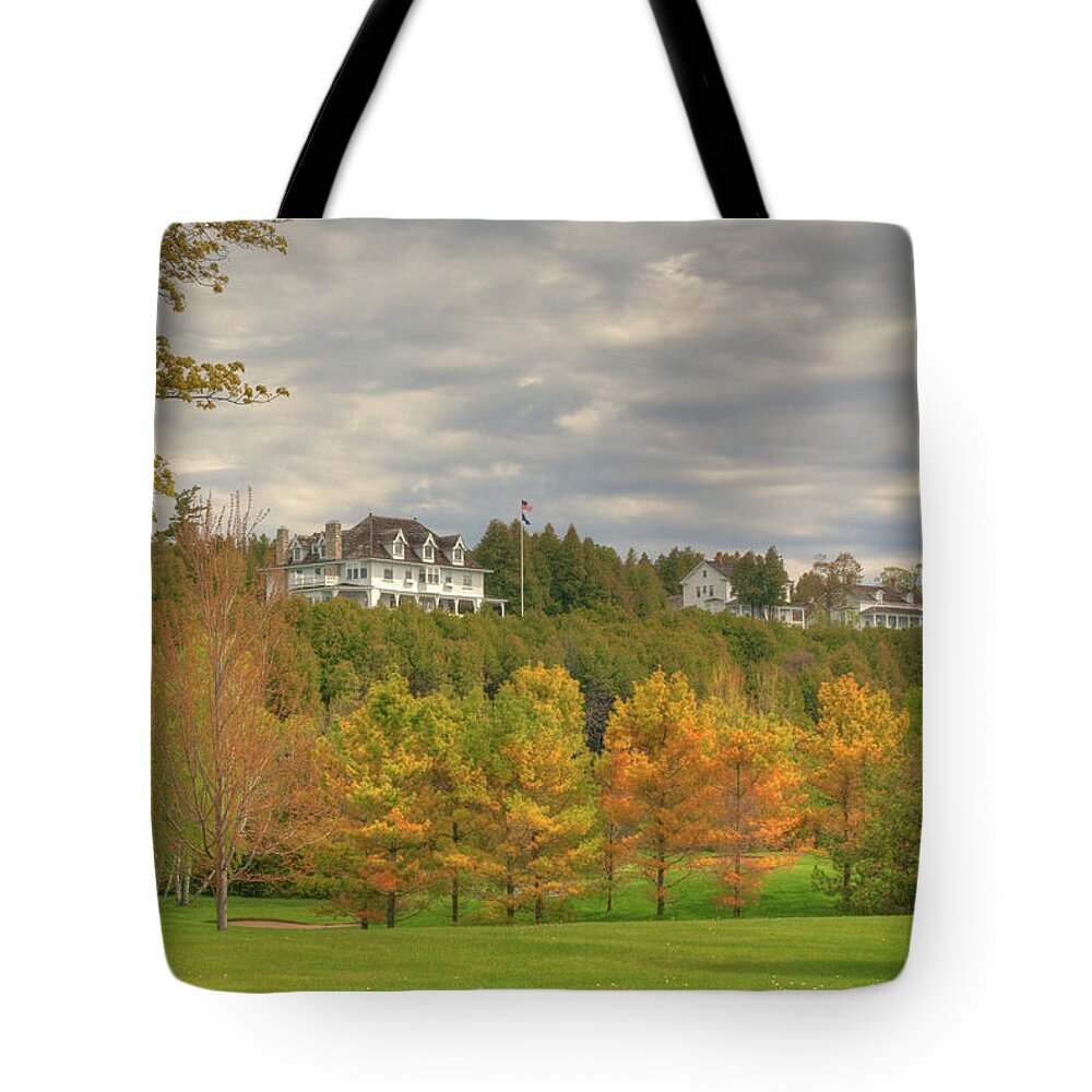 Cloud Tote Bag featuring the photograph Governor's Mansion 10399c by Guy Whiteley