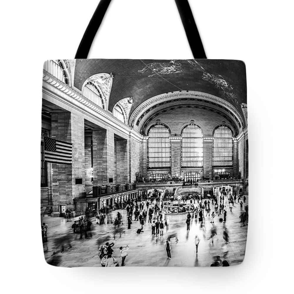 Nyc Tote Bag featuring the photograph Grand Central Station -pano bw by Hannes Cmarits