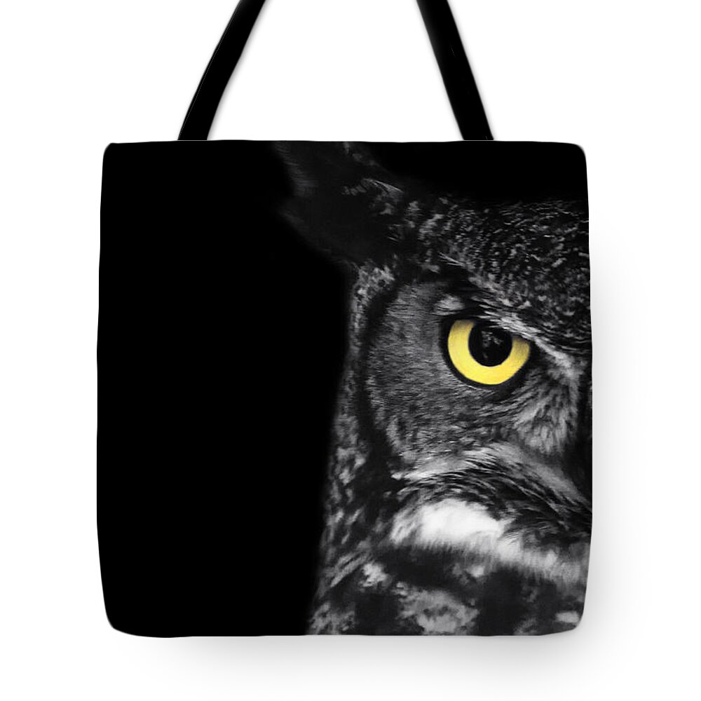 Great Horned Owl Tote Bag featuring the photograph Great Horned Owl Photo by Stephanie McDowell