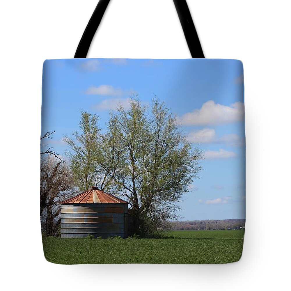 Landscape Tote Bag featuring the photograph Green Wheatfield with an OLD Grain Bin by Robert D Brozek