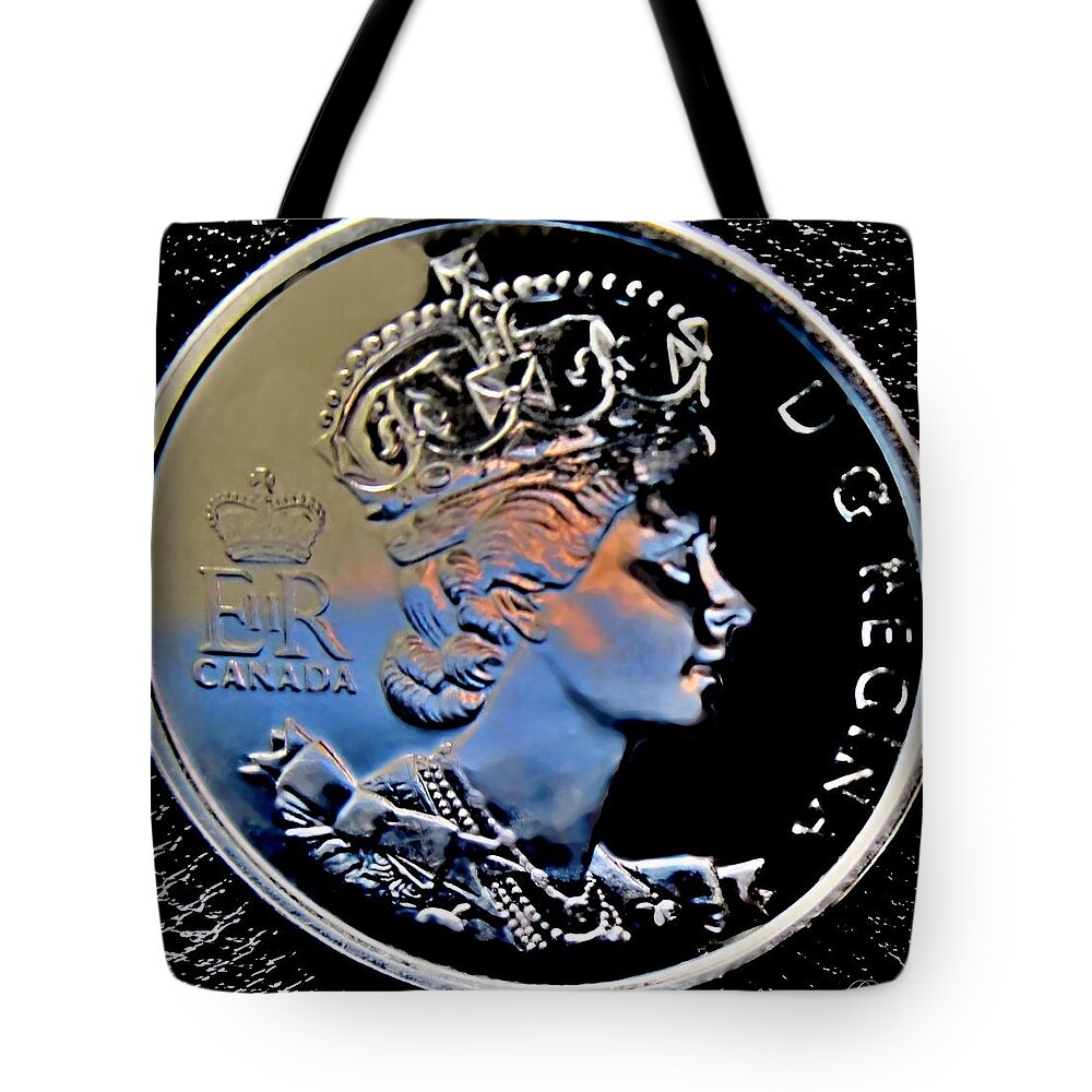 Artiste Danielle Parent Tote Bag featuring the photograph Her Majesty Elisabeth The Second Coin by Danielle Parent